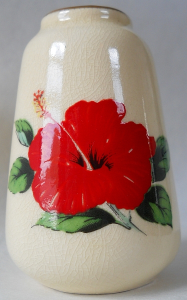 009-RED-HIBISCUS-MINI-VASE-ORIENTAL-POTTERY-MARK-374W-600H.jpg