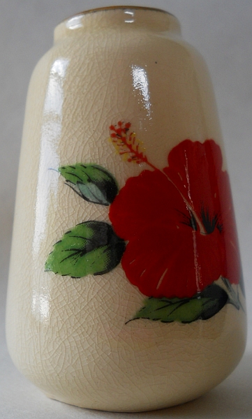 012-RED-HIBISCUS-MINI-VASE-ORIENTAL-POTTERY-MARK-361W-600H.jpg