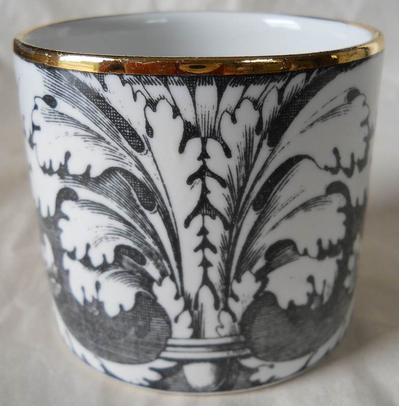 019-FORNASETTI-MILANO-ITALY-POTTERY-CUP-ACANTHUS-LEAF-BLACK-GOLD-800H.jpg