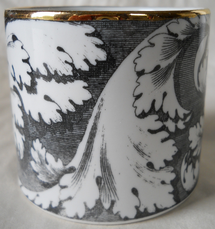 021-FORNASETTI-MILANO-ITALY-POTTERY-CUP-ACANTHUS-LEAF-BLACK-GOLD-800H.jpg