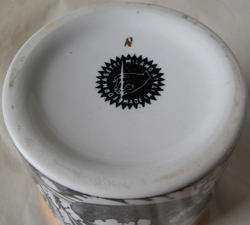 029-FORNASETTI-MILANO-ITALY-POTTERY-CUP-ACANTHUS-LEAF-BLACK-GOLD-800W.jpg