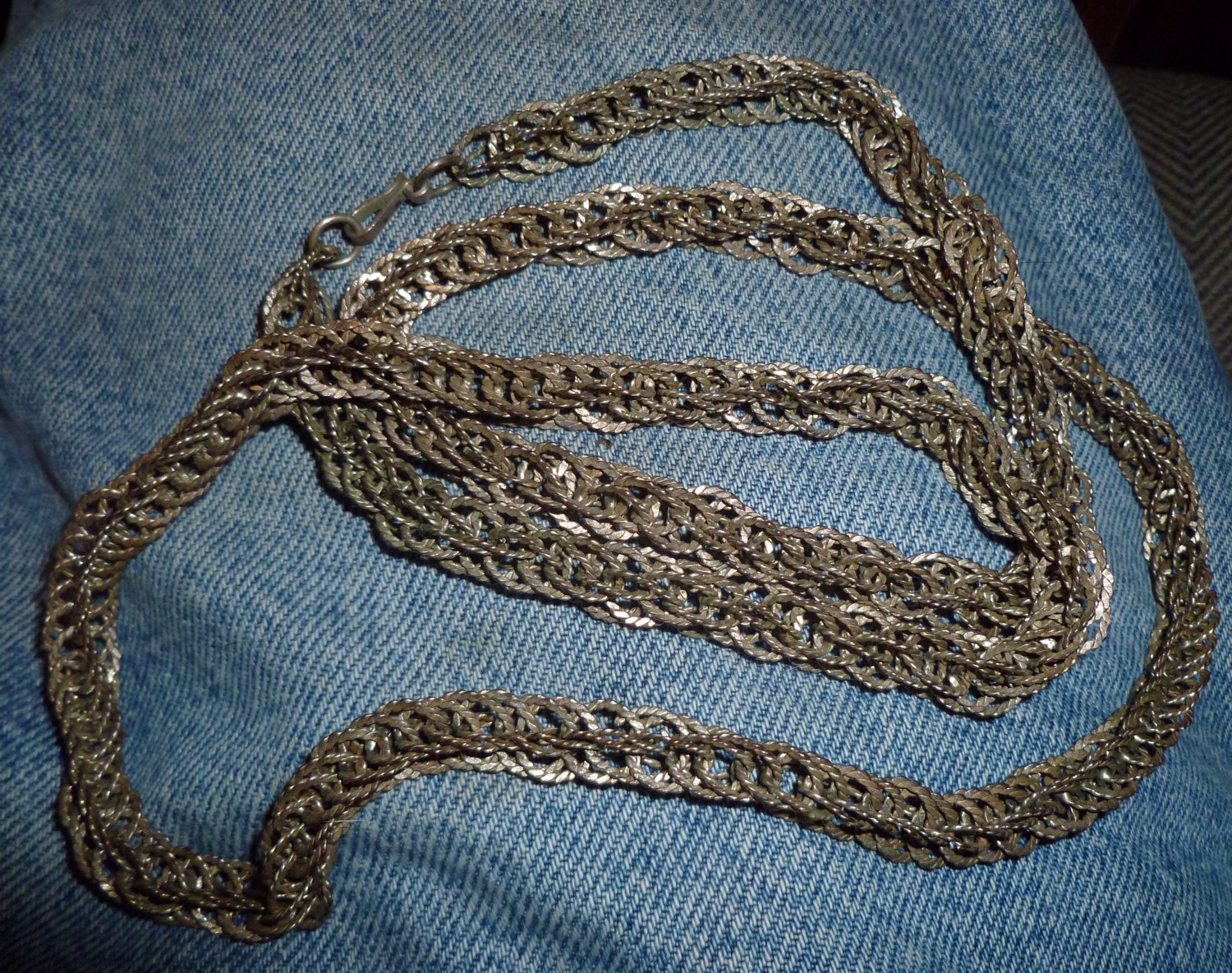 0516 chain 001.jpg