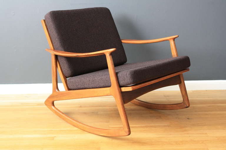 Rocking that. Кресло в стиле 70. Armchair Mid Century Modern. Mid Century Modern Chair. La Case 1945 Rocking Chair Джордж Нельсон.