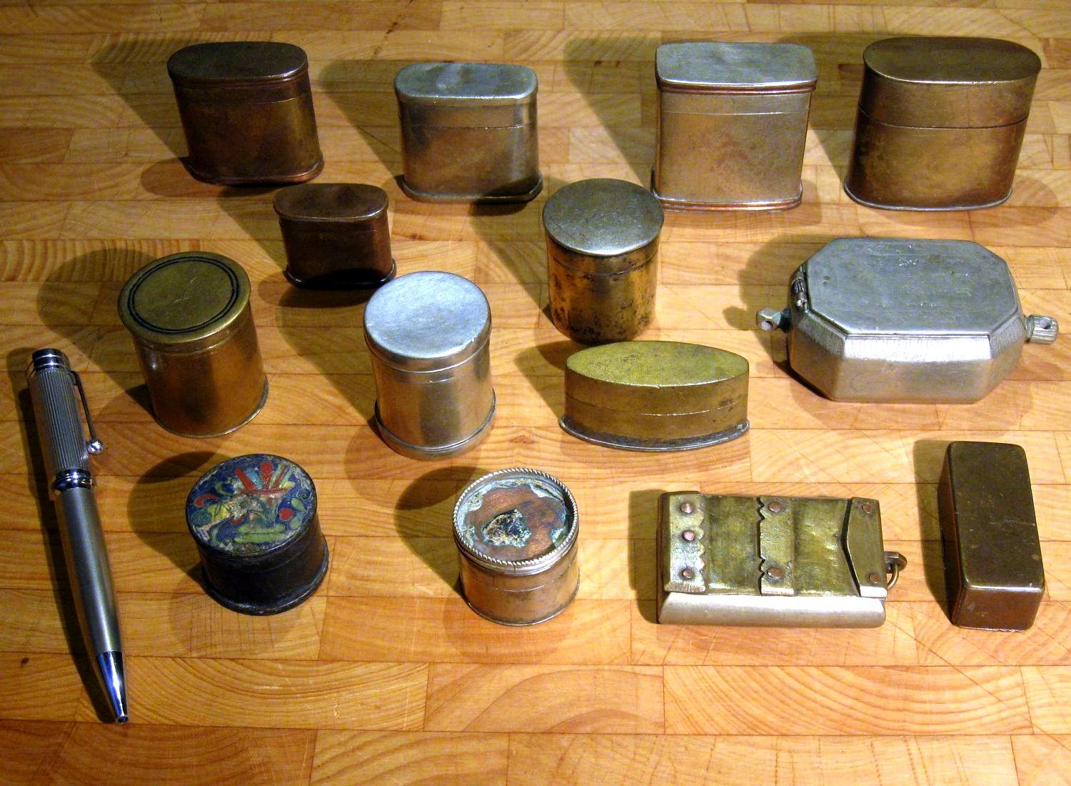 14 opium boxes 003.jpg