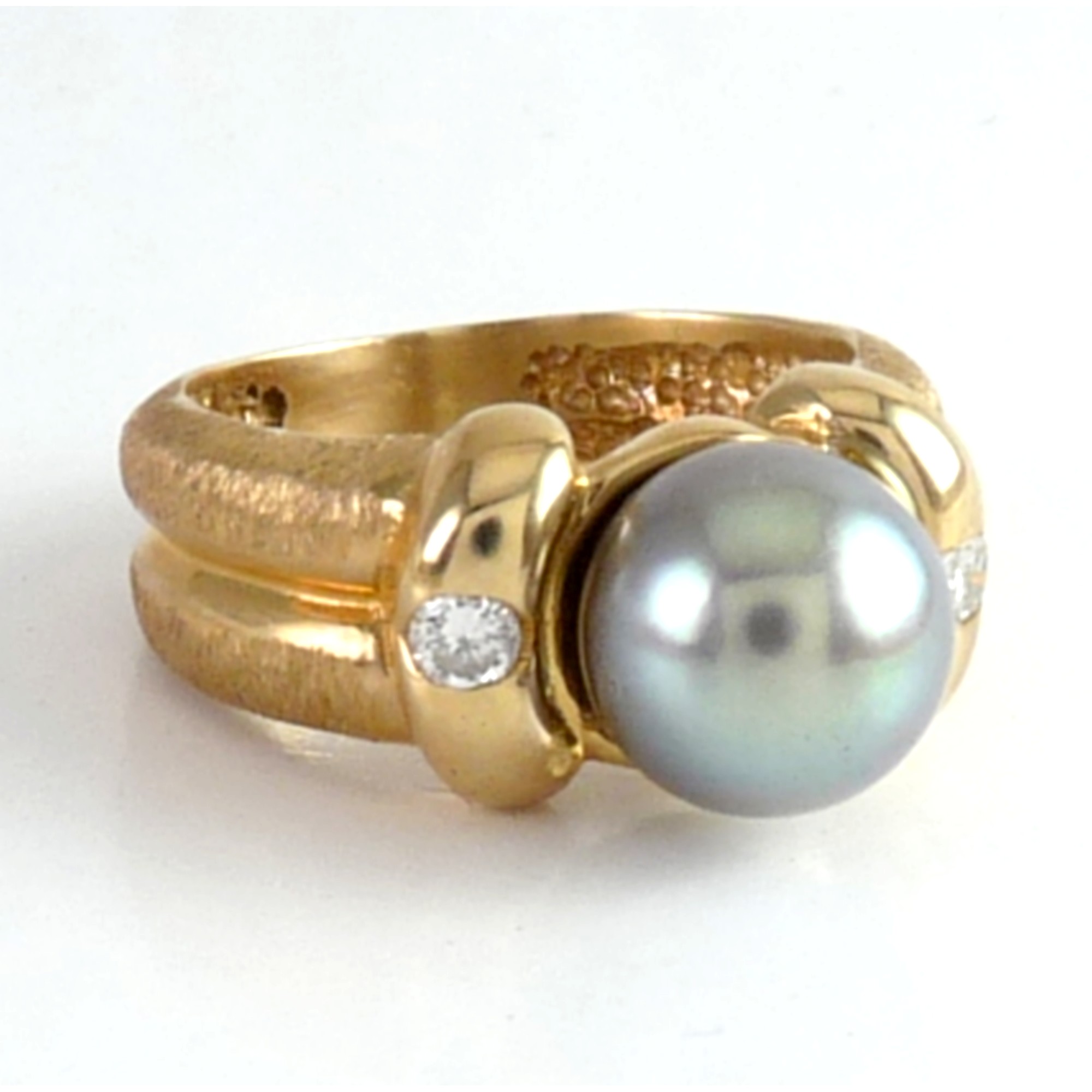 14K_Gray_Pearl_Diamond_Band_ring_9.JPG