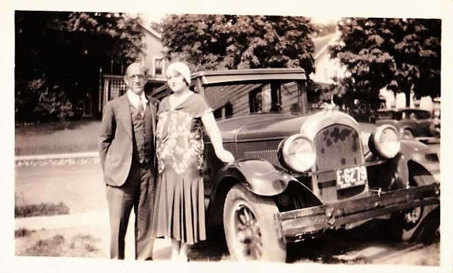 1931 Rob + Elsie Bremer Freiser, JULY 5 1931.jpg