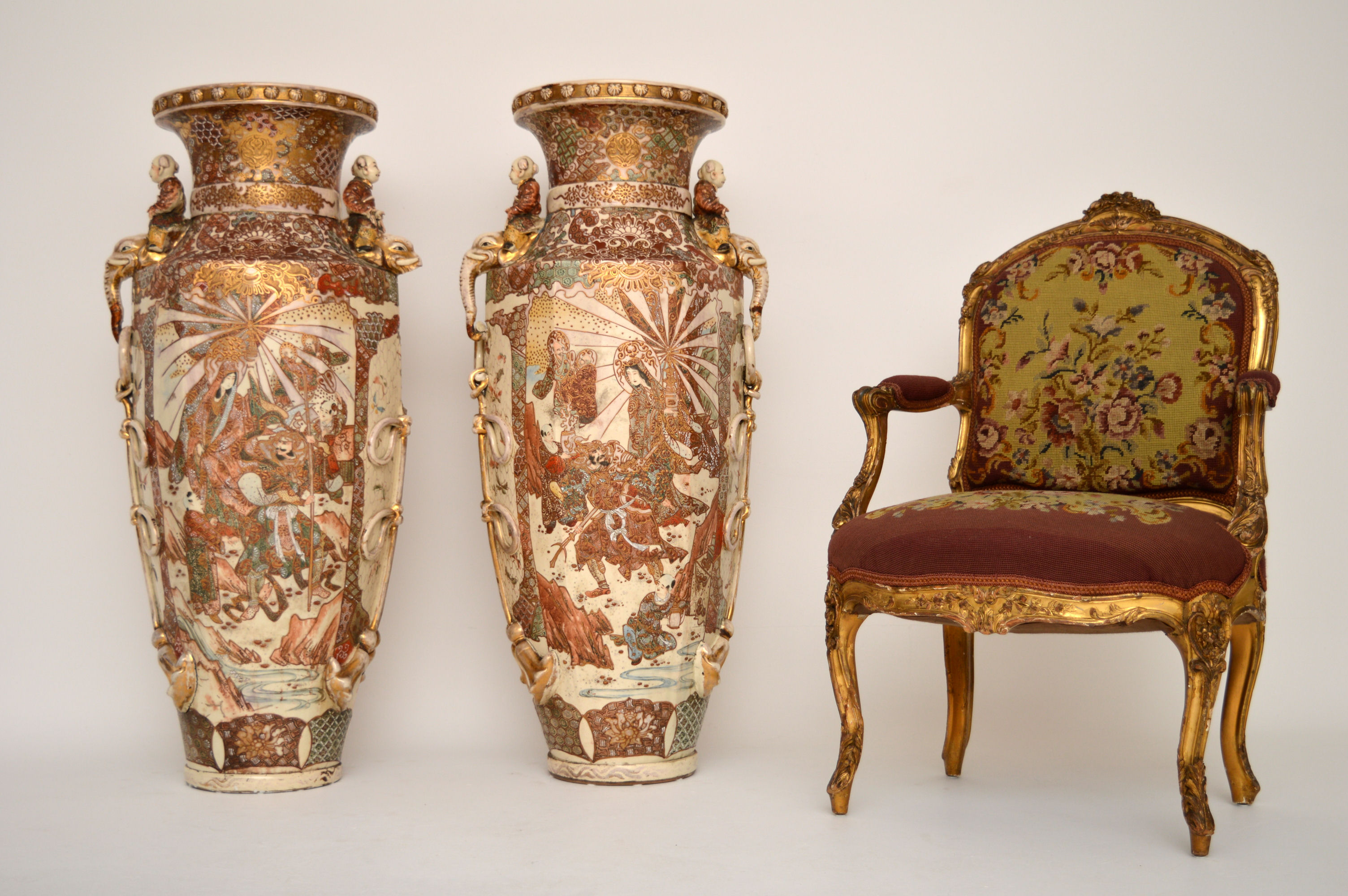 1Antique_Japanese_Satsuma_Large_Pair_Vases_03.jpg