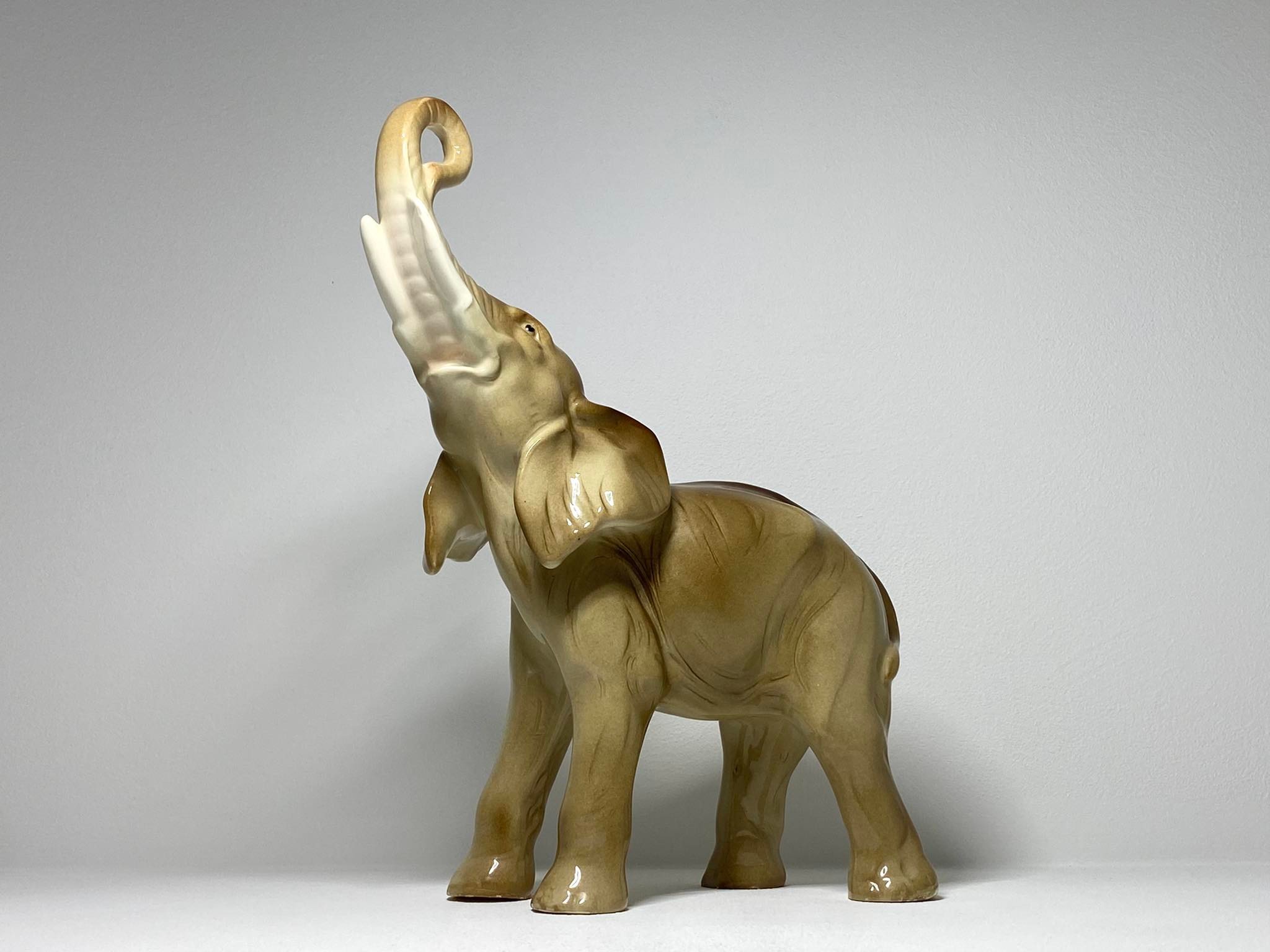 Adorable large porcelain elephant :) | Antiques Board