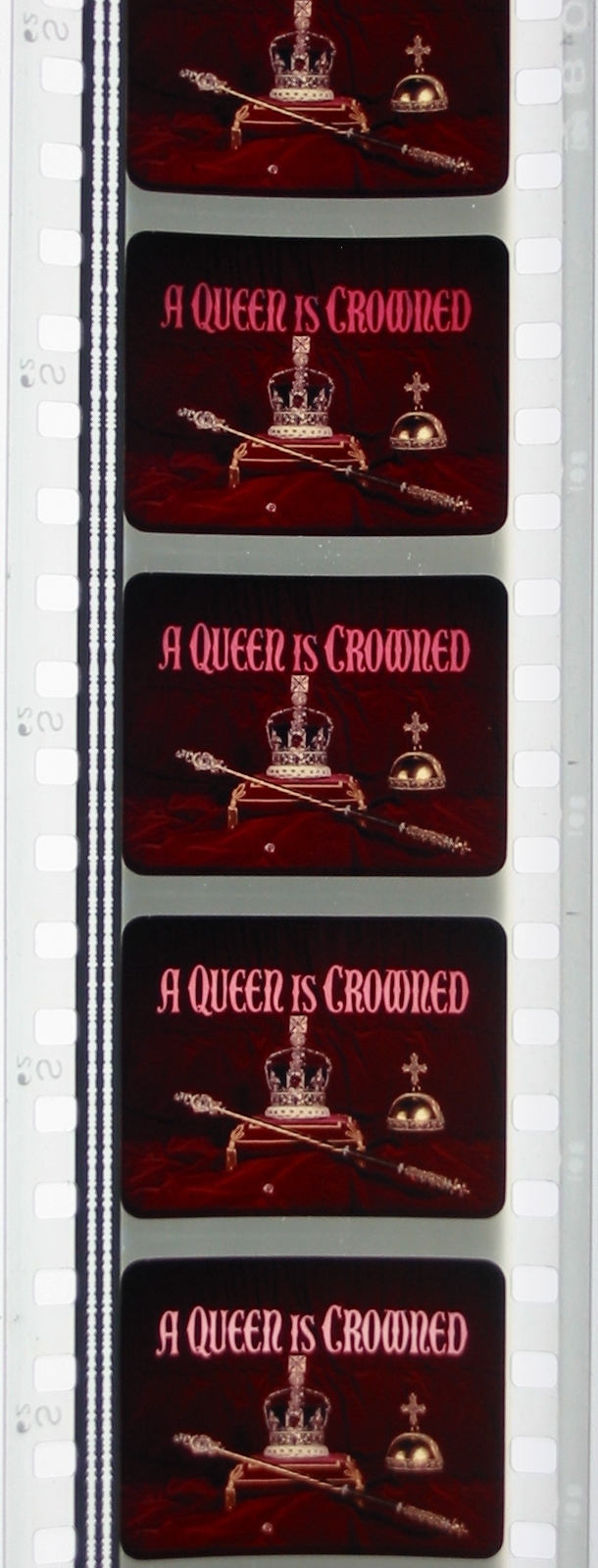 35MM-TRAILER-QUEEN-IS-CROWNED-018-ORIG.jpg