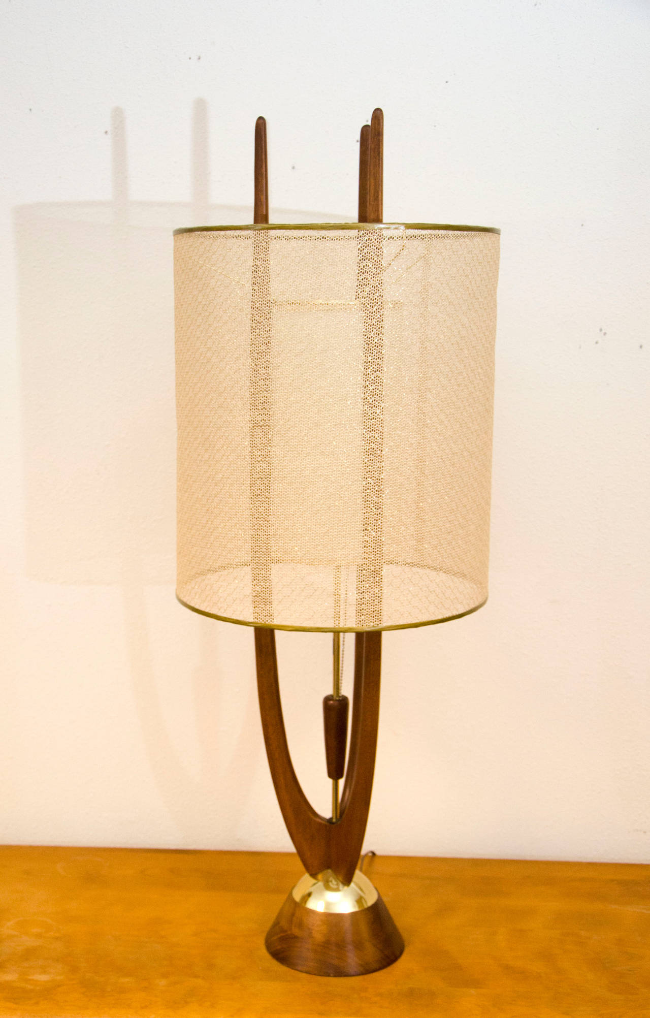 497_Modeline_Walnut_Table_Lamp_C_8_l.jpg