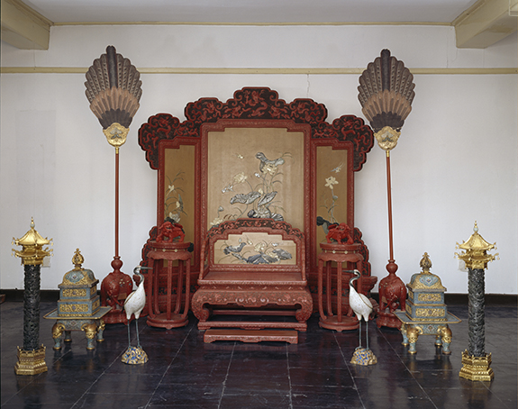 5-imperial-throne-set.jpg