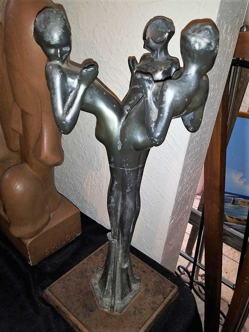 AA ART STATUE DECO 3 WOMEN 1AA)AA RESIZED.jpg