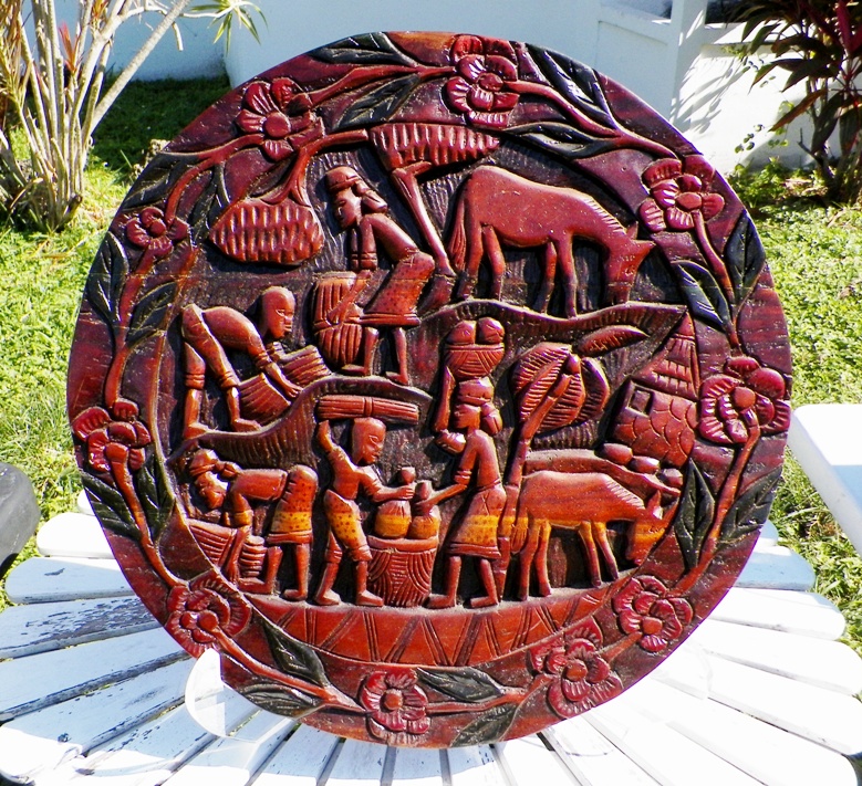 AA EBAY NEW A ART CARVING WOOD CIRCLE SHIELD HAITIAN AFRICAN 1A.jpg