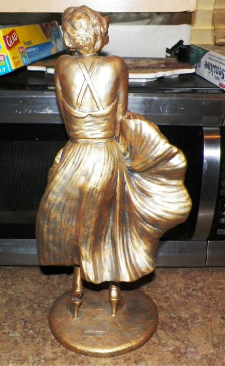 AA EBAY NEW A ART STATUE MARILYN MONROE 2AA.jpg