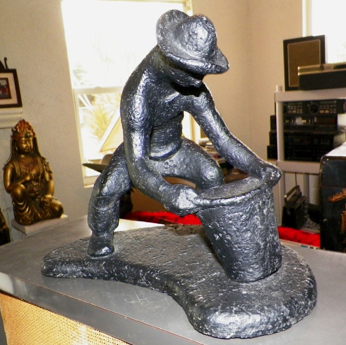 AA EBAY NEW A ART STATUE WORER 1A-AA.jpg