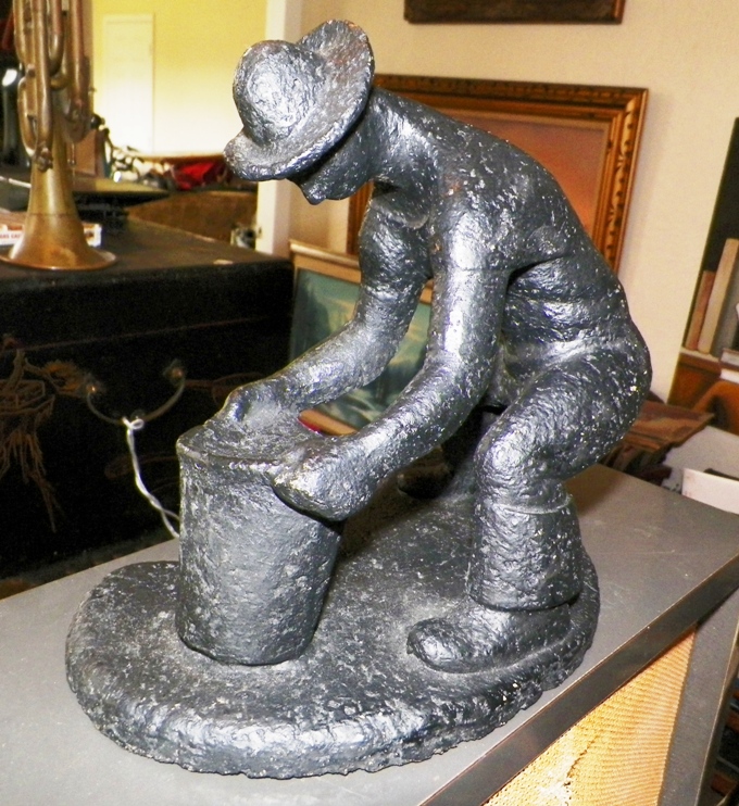 AA EBAY NEW A ART STATUE WORER 1AA.jpg