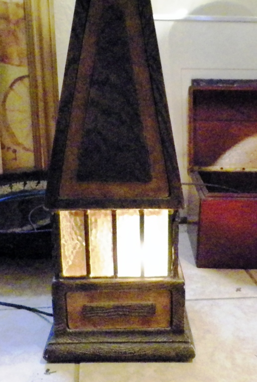 AA EBAY NEW A COLLECTIBLE EBAY EBAY LAMP ARTS & CRAFT 8AA.jpg