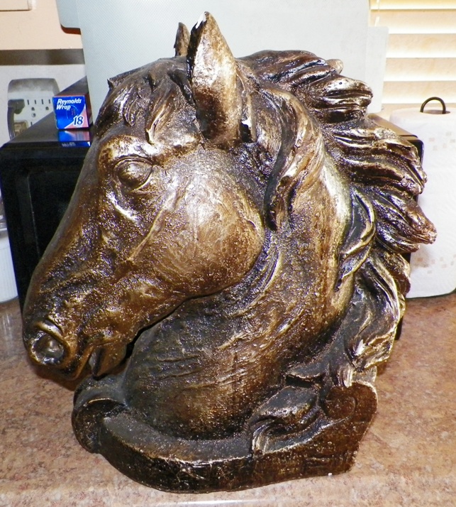 AA EBAY NEW A COLLECTIBLE EBAY POTTERY HORSE HEAD LARGE 1AA.jpg