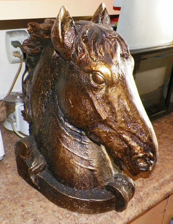 AA EBAY NEW A COLLECTIBLE EBAY POTTERY HORSE HEAD LARGE 2AAA.jpg