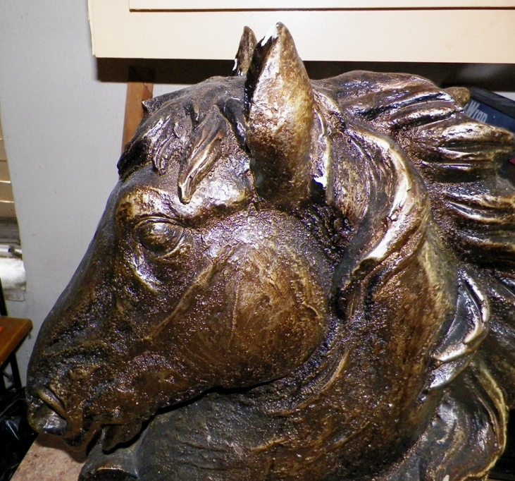 AA EBAY NEW A COLLECTIBLE EBAY POTTERY HORSE HEAD LARGE 3AAA.jpg