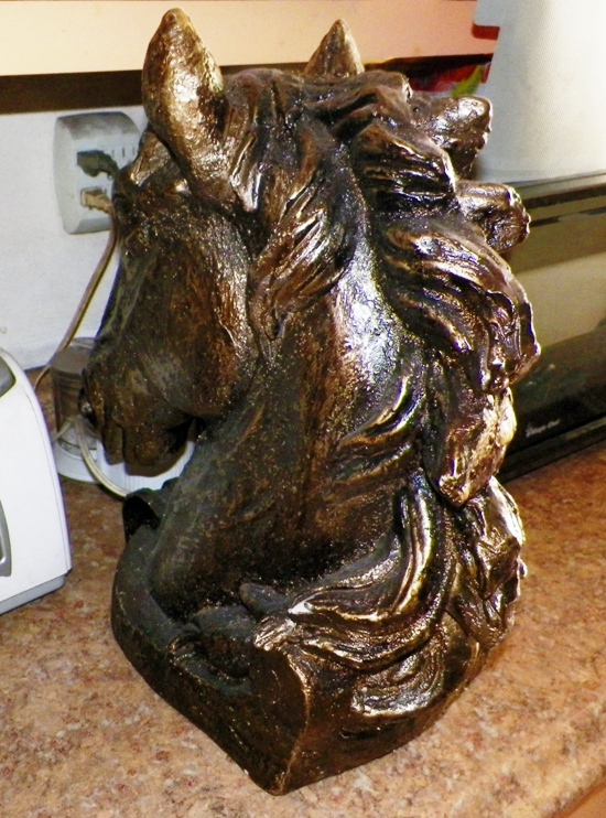 AA EBAY NEW A COLLECTIBLE EBAY POTTERY HORSE HEAD LARGE 4AAA.jpg