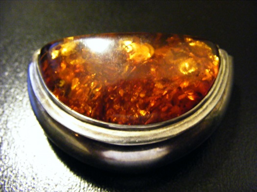 AMBER BOX 001.JPG