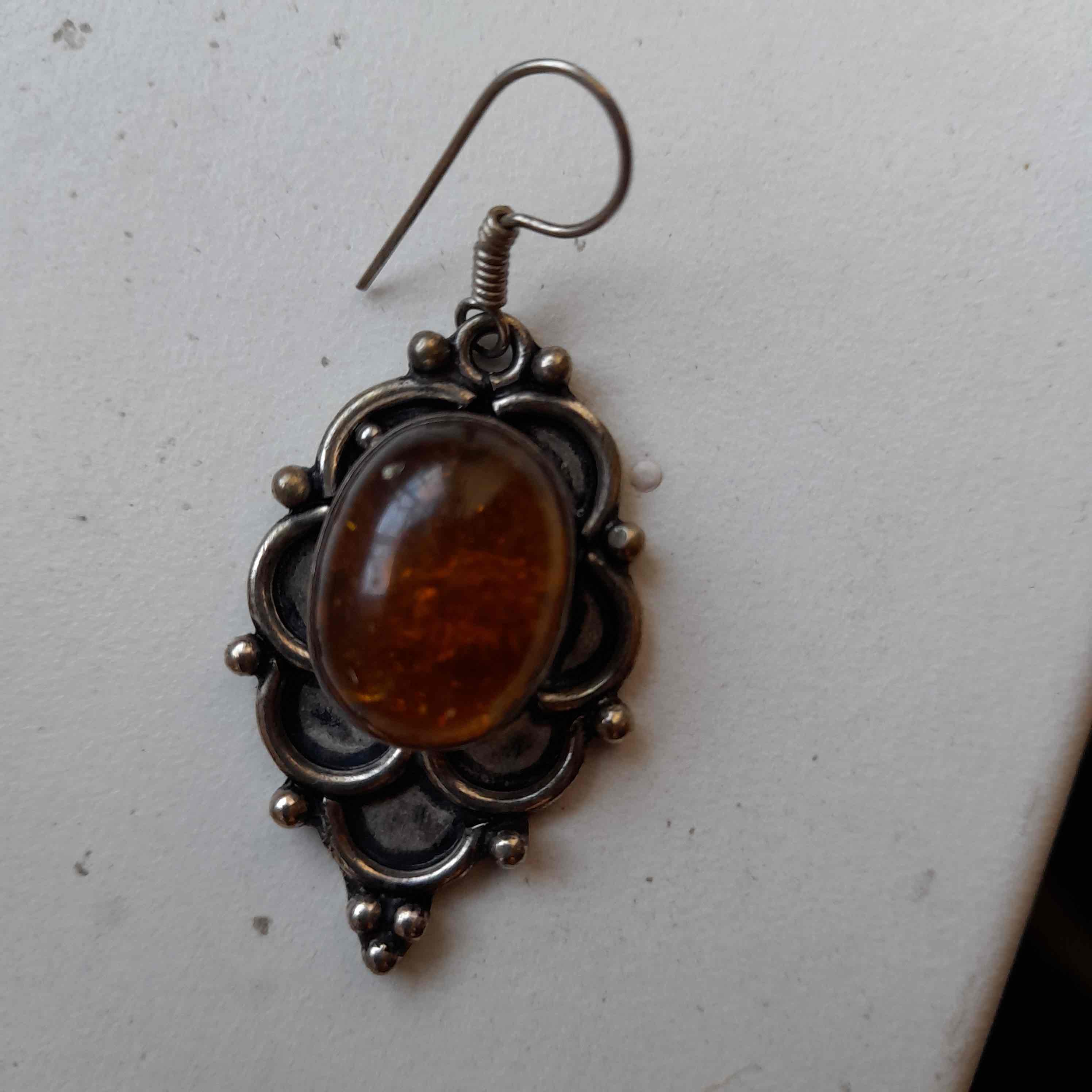 Amber earrings4.jpg