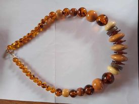 Amber necklace A.jpg