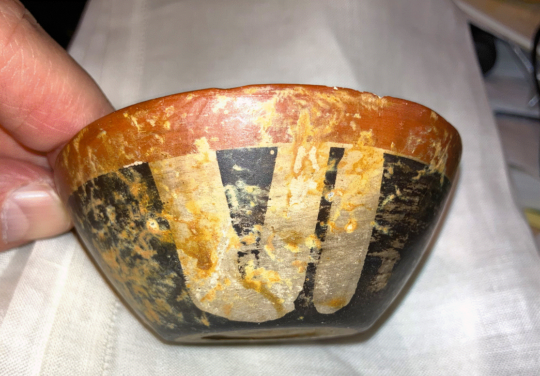 Antique Clay Bowl - 2.gif