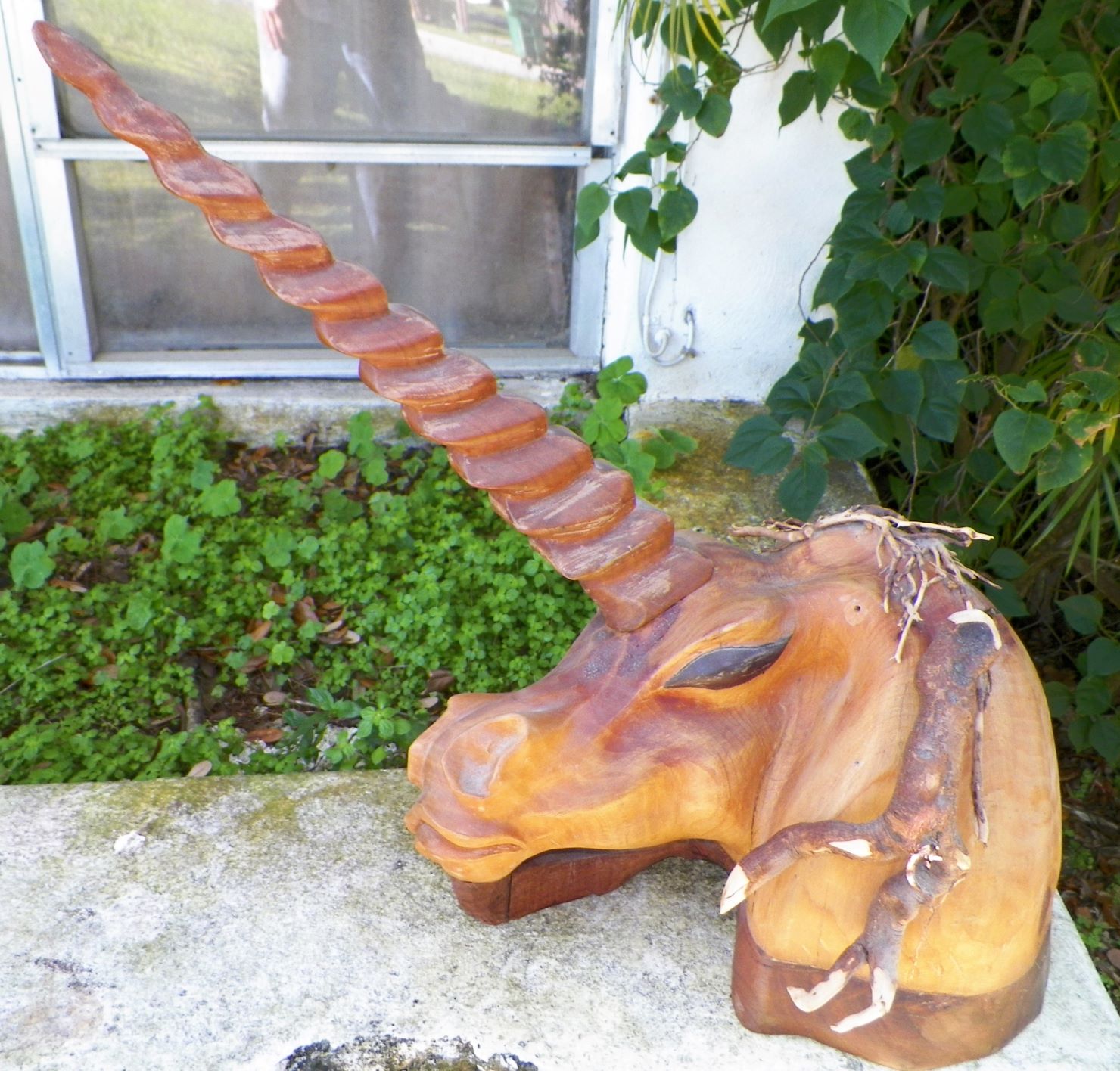 ART CARVED HORSE UNICORN 2AA.JPG