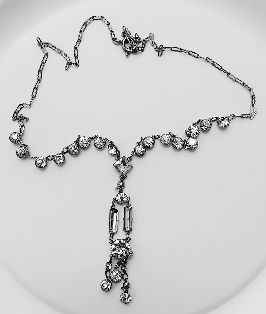 Art Deco rhinestons necklace.jpg