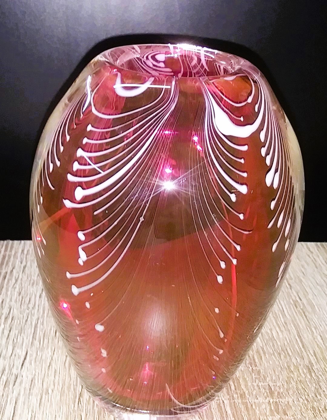 ART GLASS VASE 1AAZ.jpg