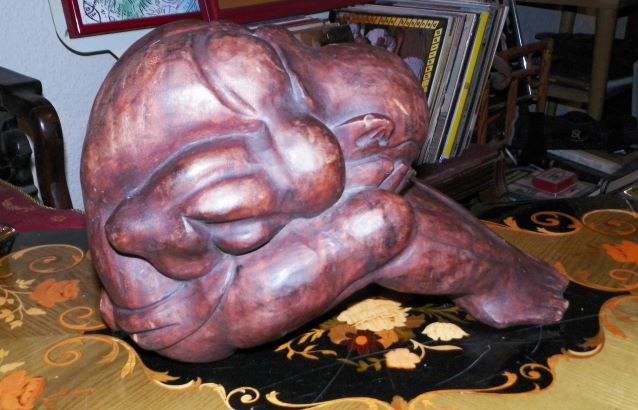 ART STATUE CURLED MAN CARVED WOOD 3AA.JPG