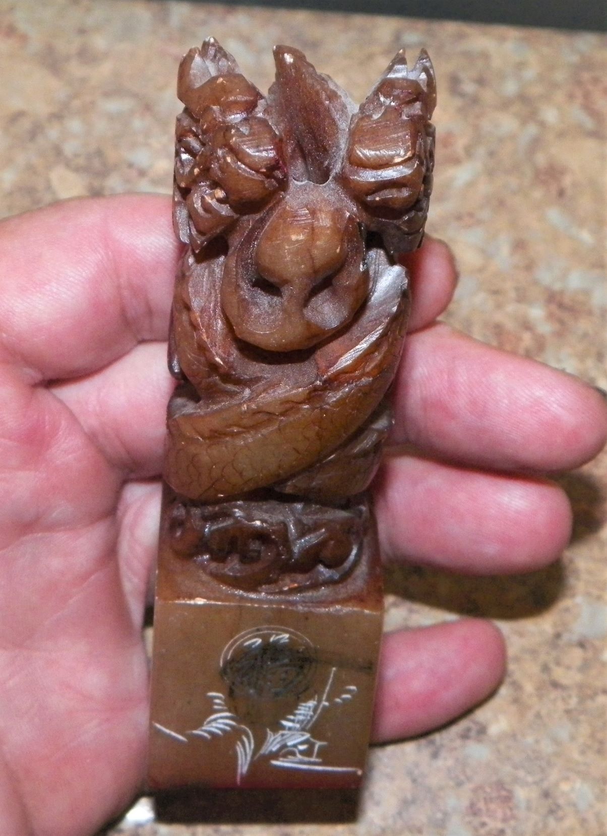 ART STATUE SEAL DRAGON 2AA.JPG