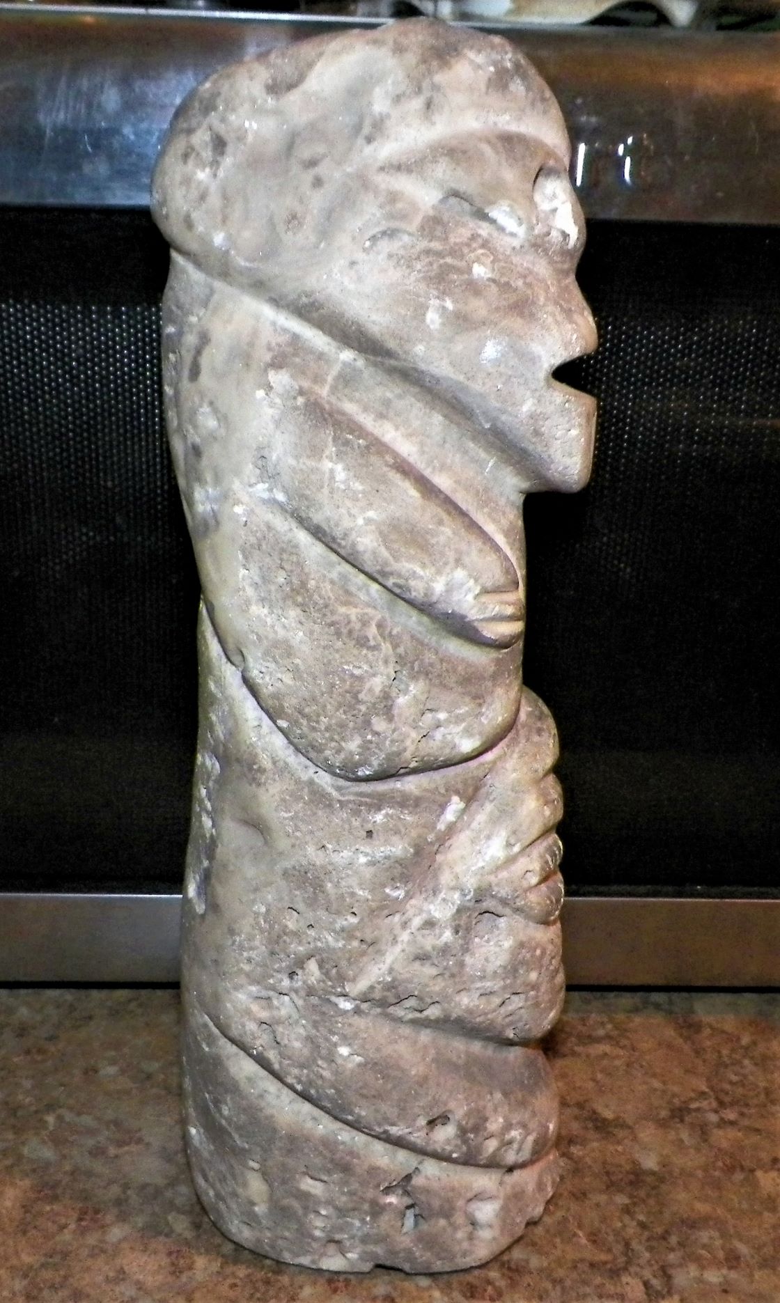 ART STATUE STONE     ESKIMO MAYBE 2AA.JPG