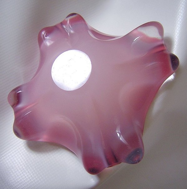 ArtGlassBowlClambrothPinkFlashing-f.jpg