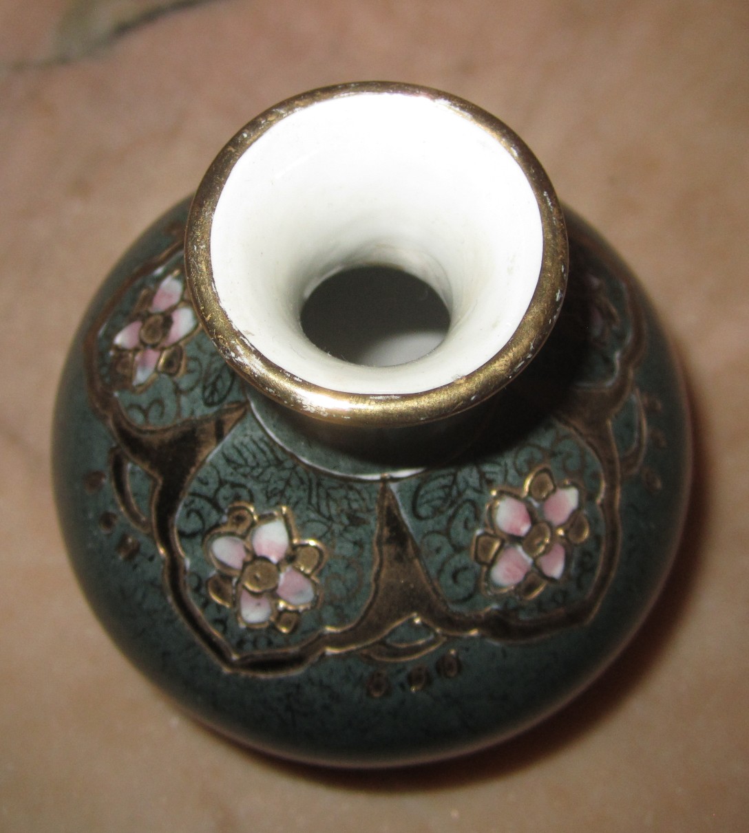 asianvase3b.jpg