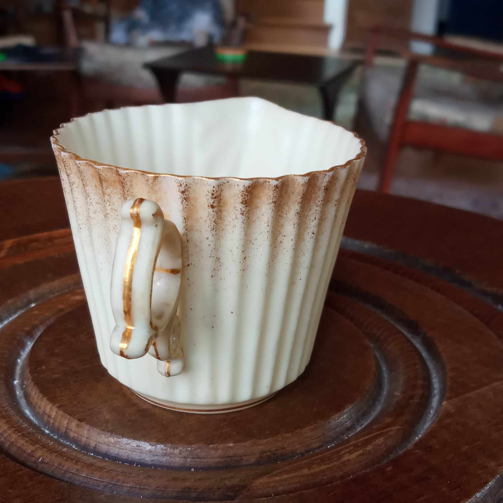 B008 ivory fluted cream jug C.jpg