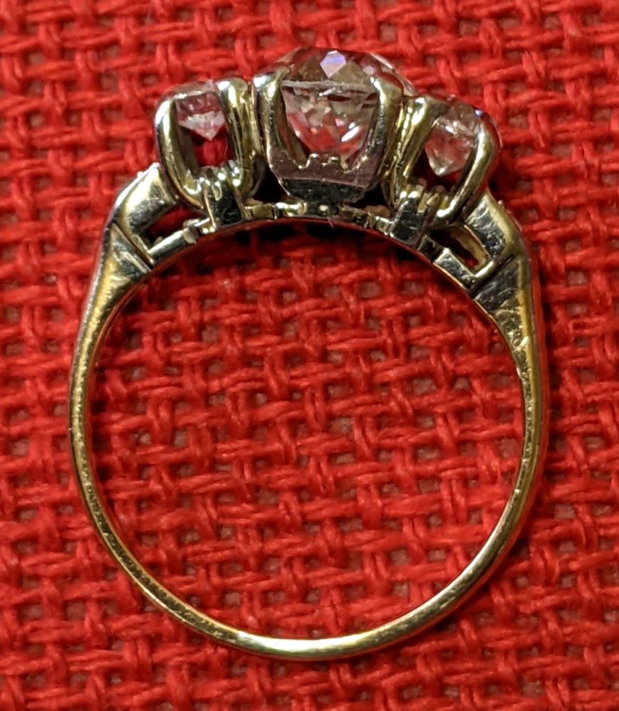 Bev's ring 2.jpg