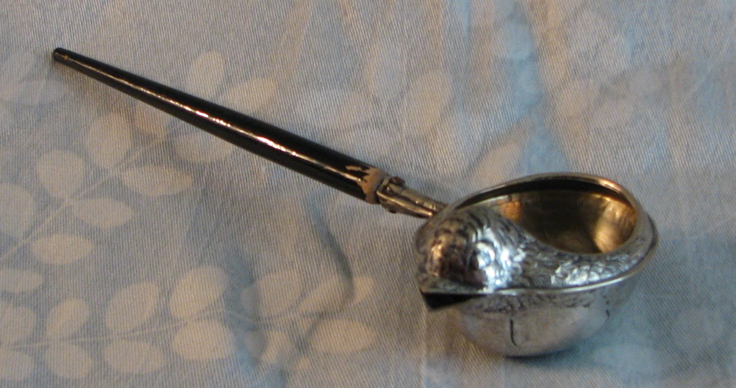 bird tea strainer 002.JPG