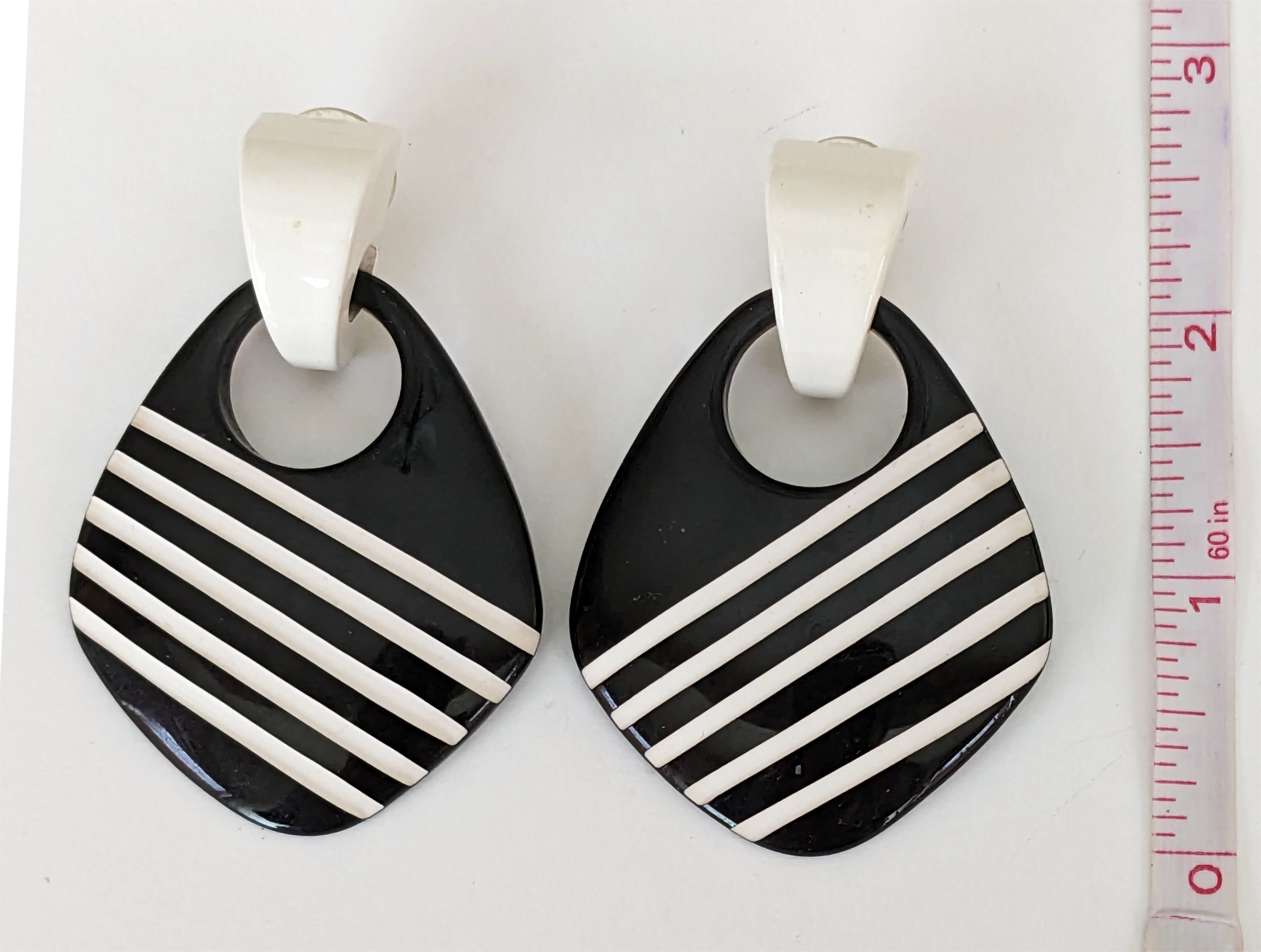 BlackWhiteEarrings-1.jpg