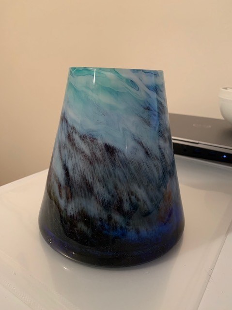 Blue vase 1.jpg