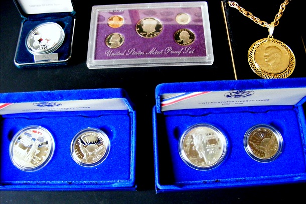 BOXED COINS 003-001.JPG