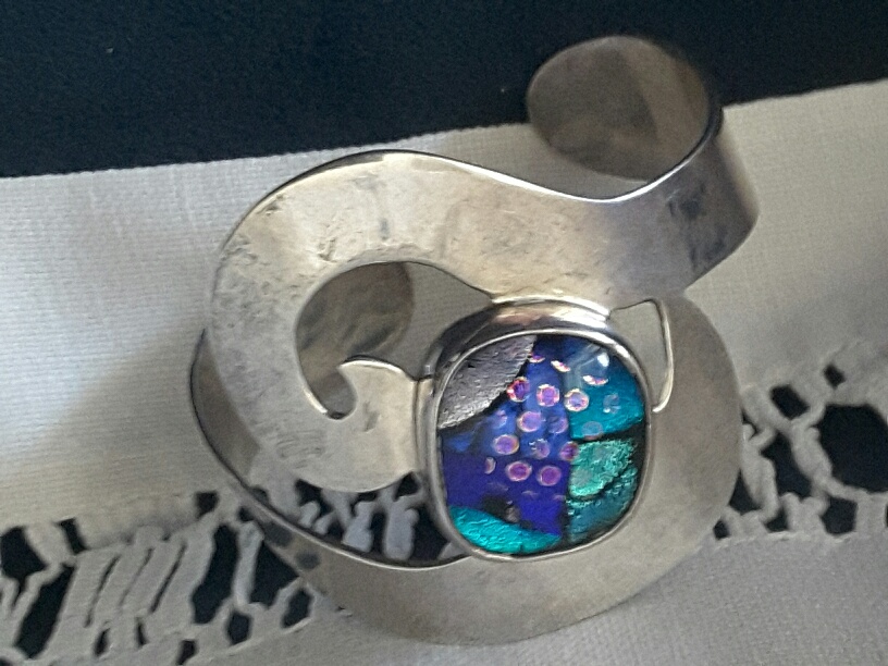 Bracelet art glass.jpg