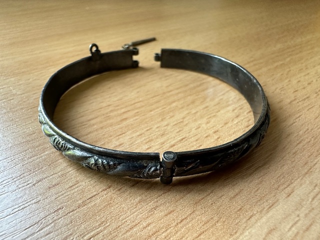 bracelet2.jpg