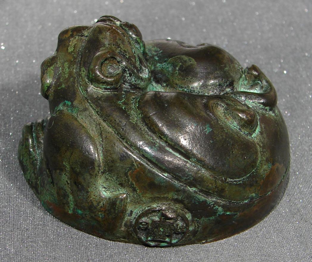 Bronze-Paperweight-Chinese-Curled_Dog-C.jpg