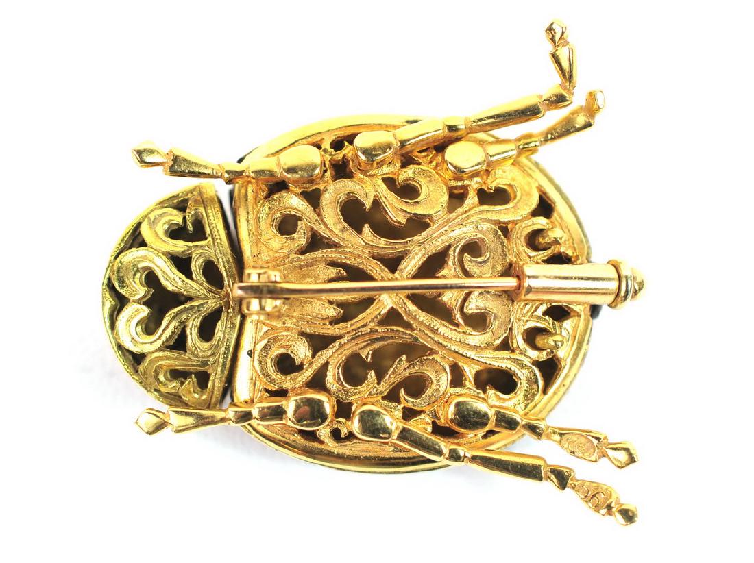 Brooch 3.jpg