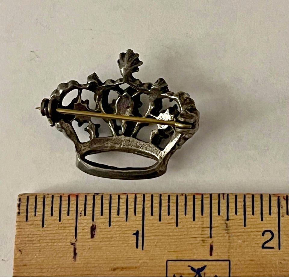 brooch2.jpg