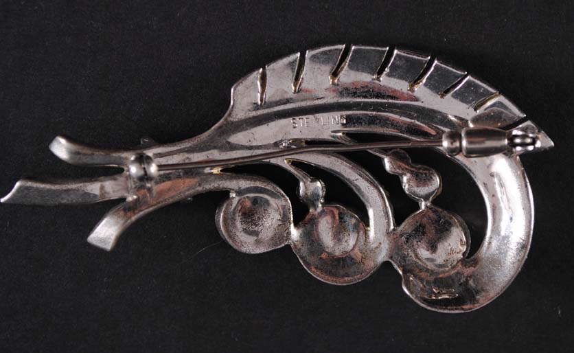 brooch2.jpg