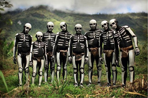 Bugamo skeleton men.jpg